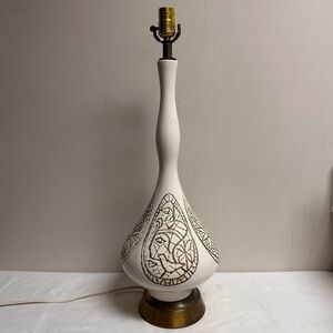 Mid Century White Ceramic Sultry Table Lamp